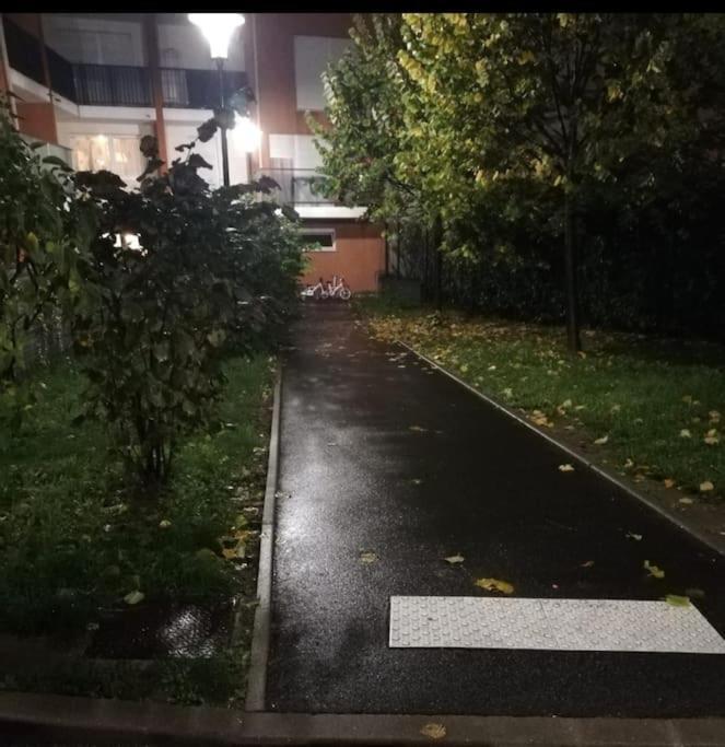 Joli Appartement Avec Jardin Et 2 Parkings Prives Argenteuil Exterior foto