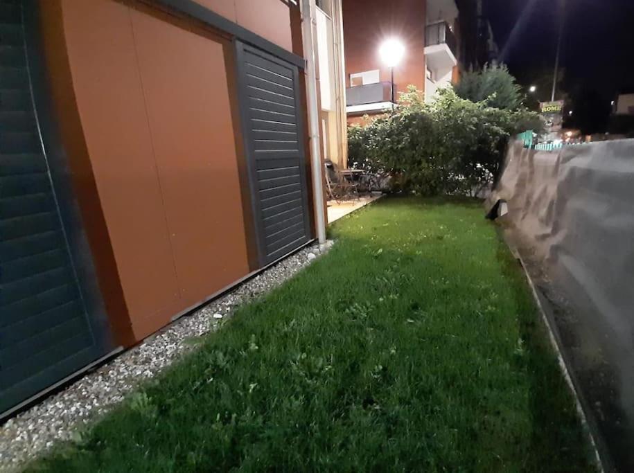 Joli Appartement Avec Jardin Et 2 Parkings Prives Argenteuil Exterior foto